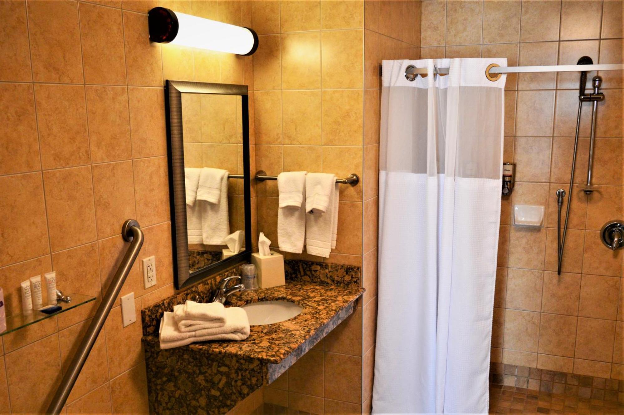 Waterloo Suites Hotel, Trademark Collection By Wyndham ภายนอก รูปภาพ
